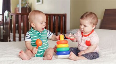 Bebek ve Duygusal Gelişim: Duygusal Bağlar İçin Komik Oyunlar